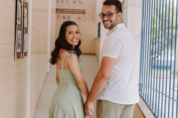 Casal escolheu colégio público no Centro do Recife para registrar fotos pré-casamento  (Leanndro Moretti e Arnaldo Melo/ Avelã Foto e Filme)