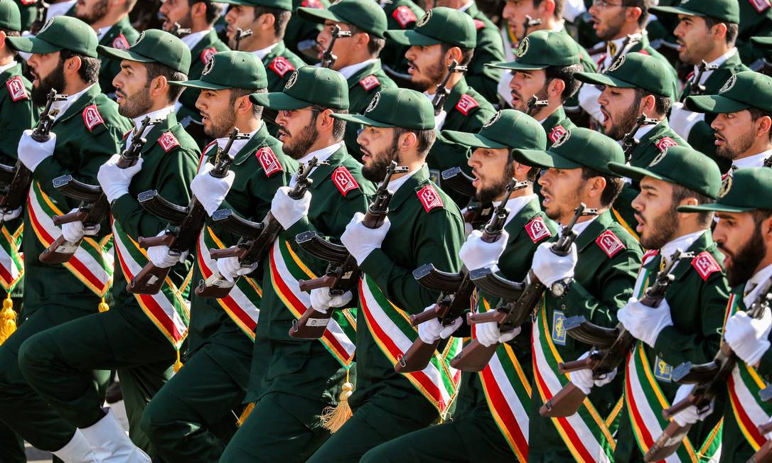 Membros da Guarda Revolucionária do Irã /STRINGER / AFP