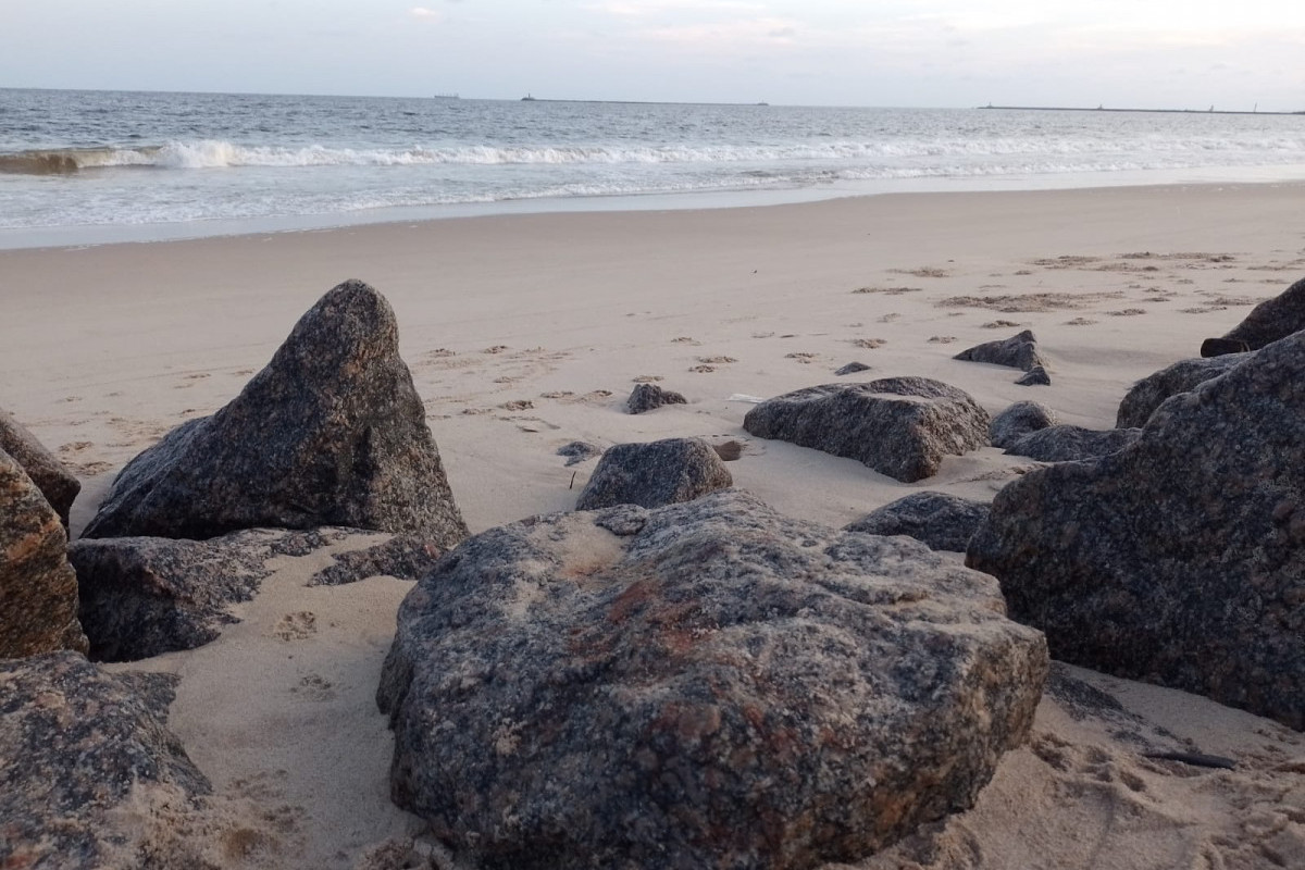 O ataque do tubarão que resultou na morte do adolescente Deivson Rocha aconteceu nesta quinta-feira (29)/Foto: Marília Parente/DP Foto
