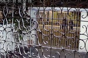 Suspeito esperou movimento na avenida diminuir para coemter crime