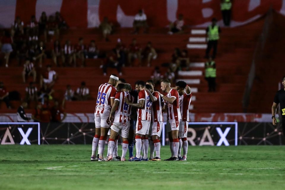 Equipe do Náutico na partida contra o Retrô/Rafael Vieira/CNC