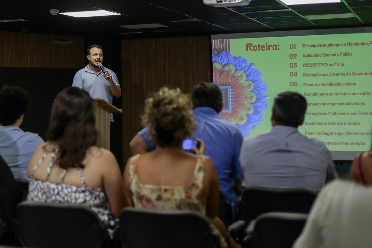 Anderson Soares, chefe do COP, apresentou alguns serviços para o Carnaval 2026/Foto: Rafael Vieira/DP Foto