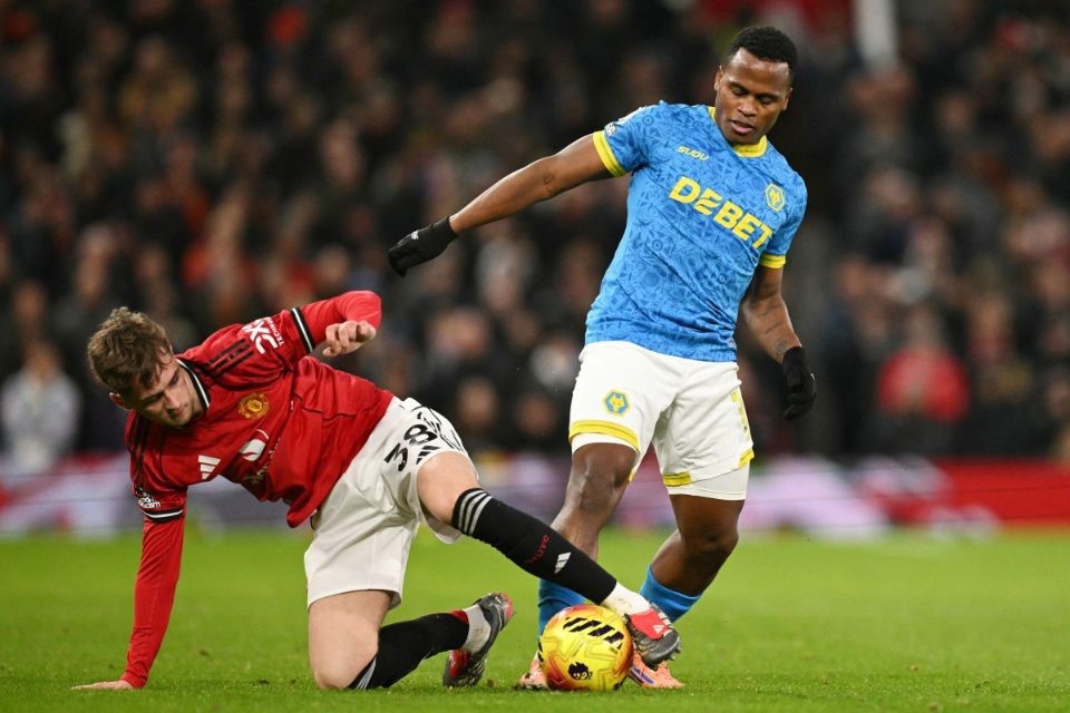 Jhon Arias em jogo pela Premier League/OLI SCARFF / AFP