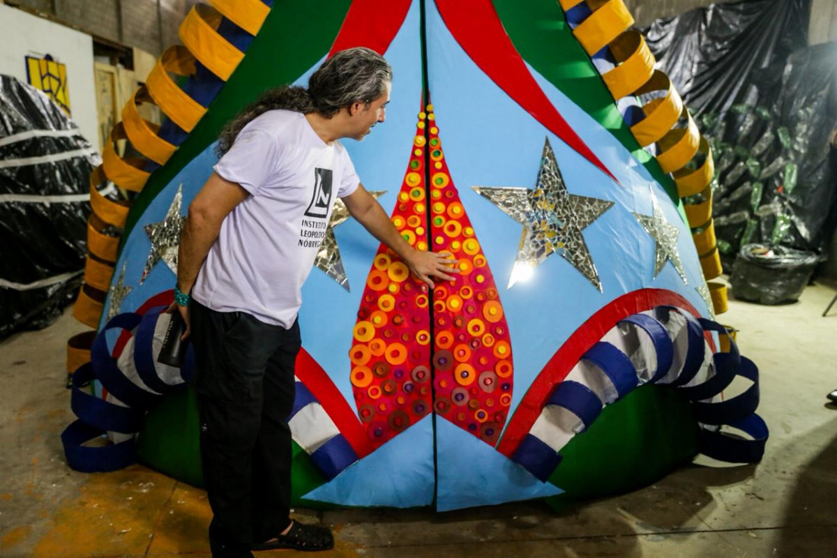 O Galo pesa oito toneladas e tem 32 metros de altura (Crisly Viana DP/Foto)