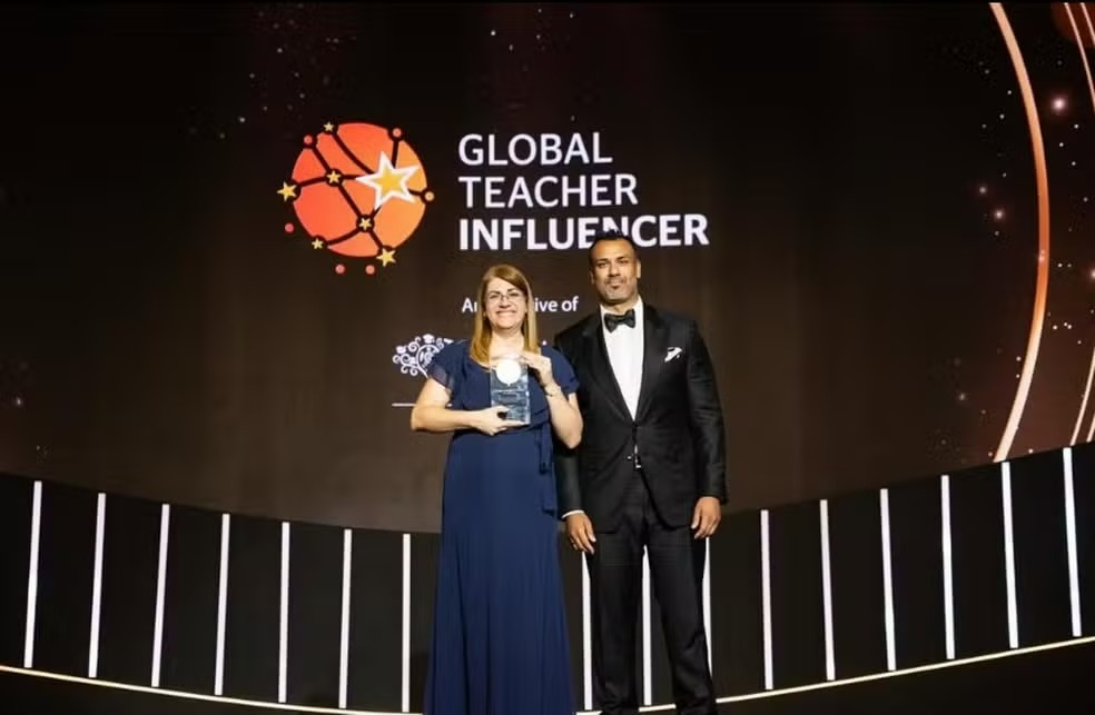 Débora Garofalo foi reconhecida como a educadora mais influente do mundo/Divulgação