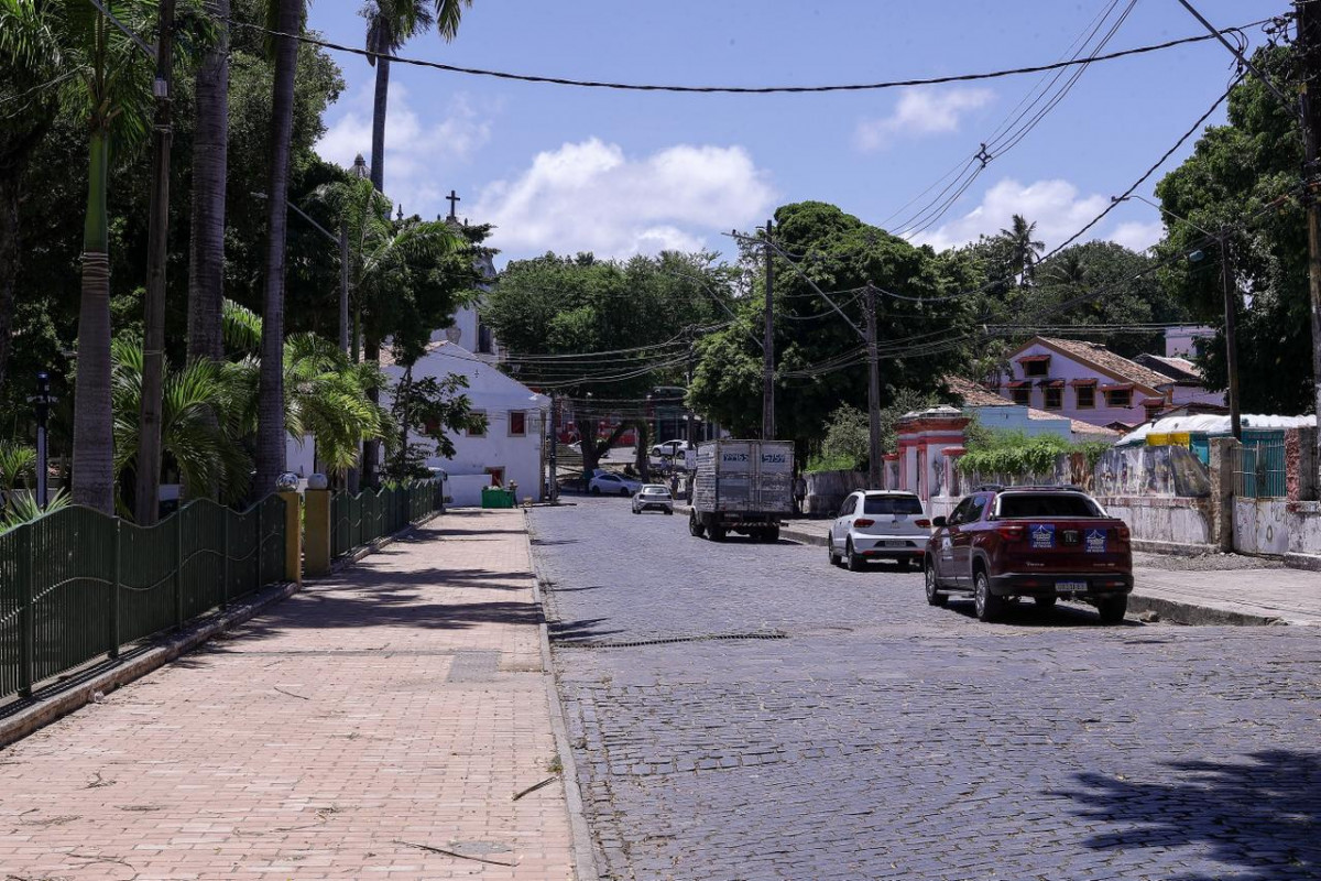 Avenida da Liberdade, próximo à Praça do Carmo, ainda não recebeu decoração/Foto: Rafael Vieira/DP Foto