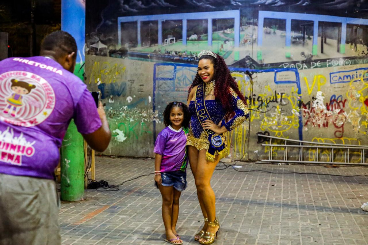 Rainhas de bateria são inspiração para crianças (Foto: Crysli Viana/DP Foto)