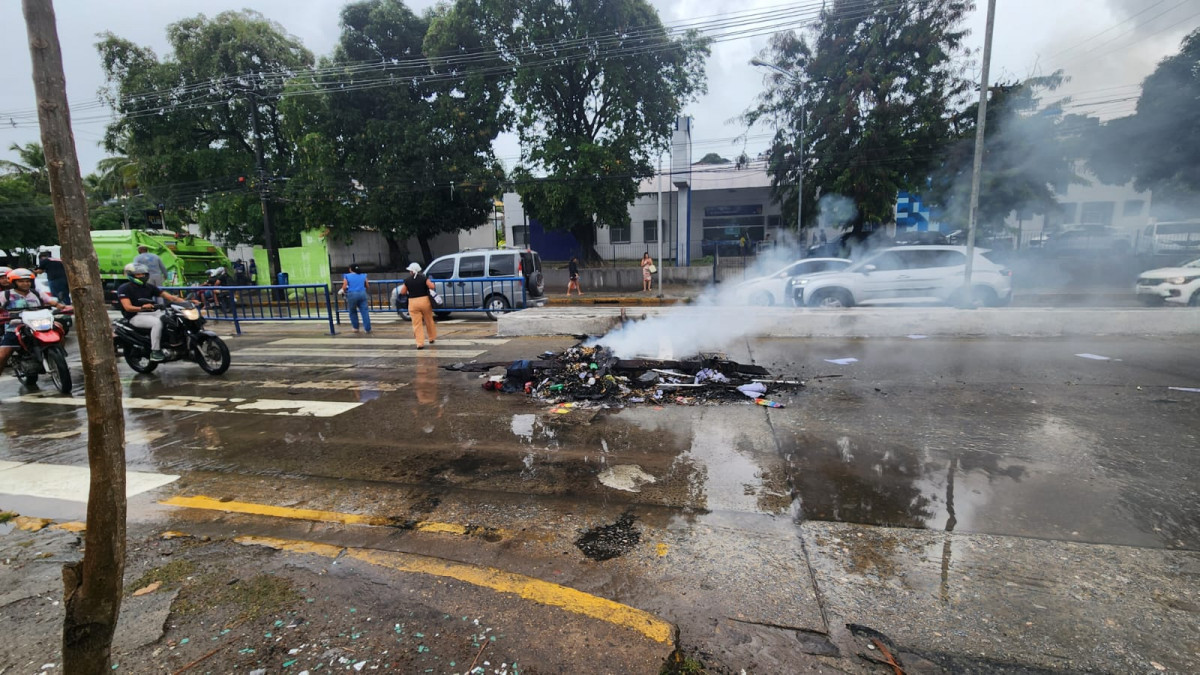Comunidade de Casa Amarela protesta por manutenção do posto de saúde Mário Ramos no bairro (Marília Parente/DP)