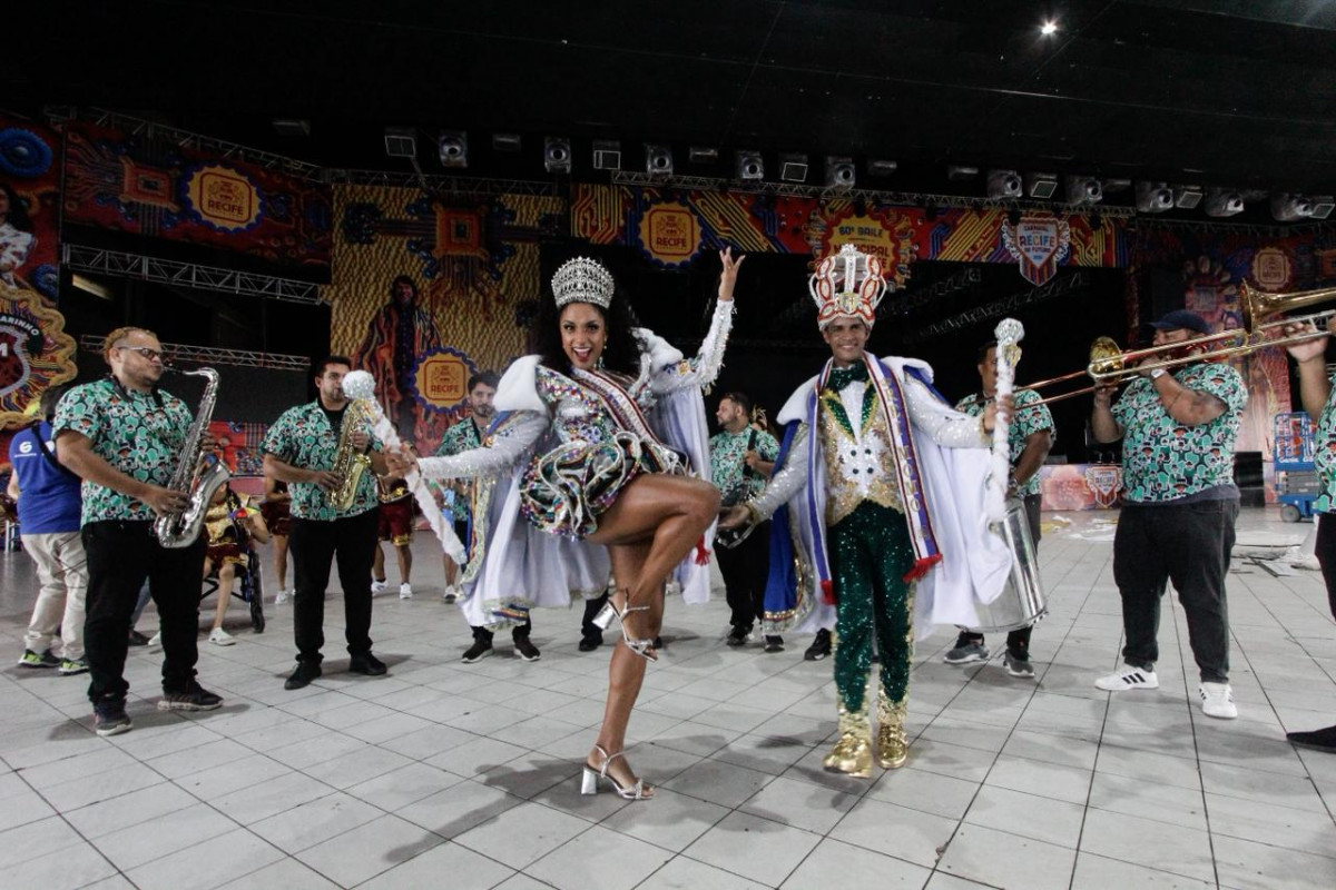 Rei e Rainha do Carnaval 2026 do Recife, Amanda Lira e Walber Ferreira (Foto: Marina Torres/DP Foto)