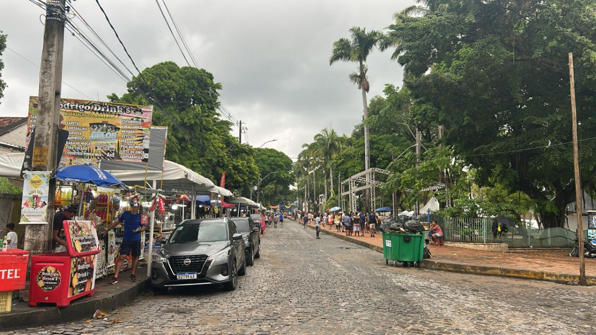 Ponto tradicionalmente visitado por foliões, a Avenida Liberdade, em Olinda, ainda segue sem decoração/Foto: Crysli Viana/DP