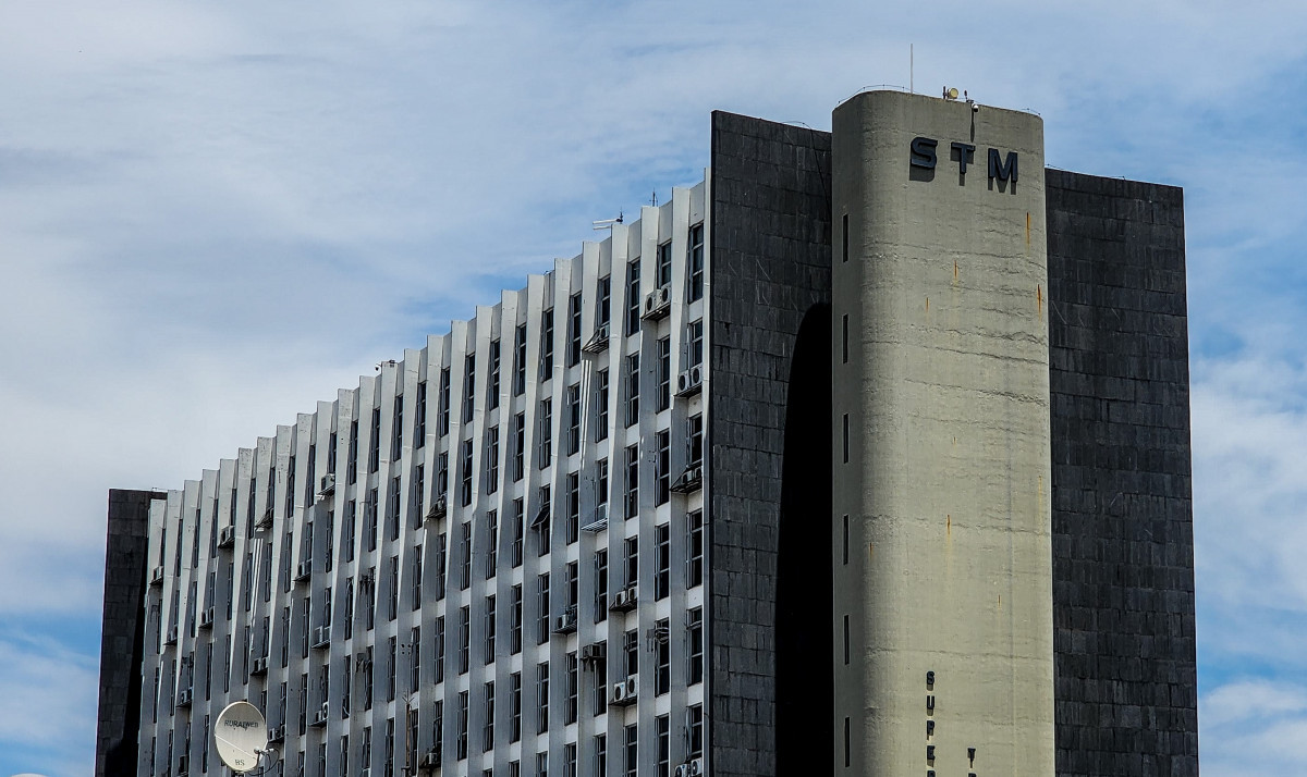 Prédio do Supremo Tribunal Militar no setor de autarquias sul, em Brasília/ Rafa Neddermeyer/Agência Brasil