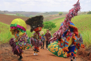 Maracatu de baque solto &eacute; tradi&ccedil;&atilde;o na Mata Norte 
