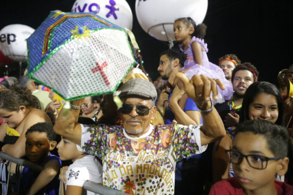  Marcos Marcelino Gomes é amante do Galo Gigante e do Galo da Madrugada (Foto: Crysli Viana/DP Foto)