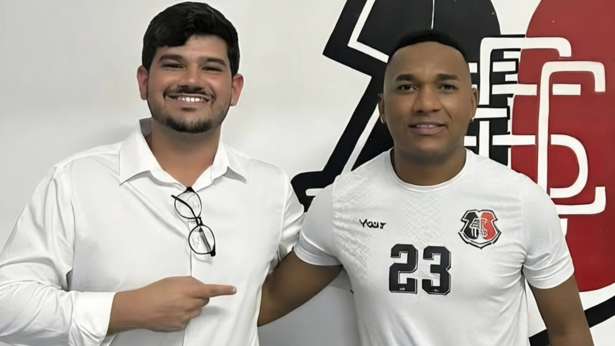 Eron, atacante do Santa Cruz/Reprodução