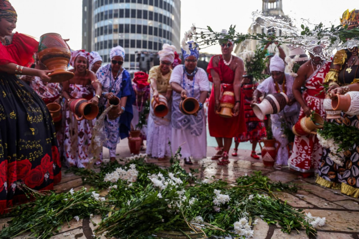 Ubuntu realiza lavagem no Bairro do Recife/Crysli Viana