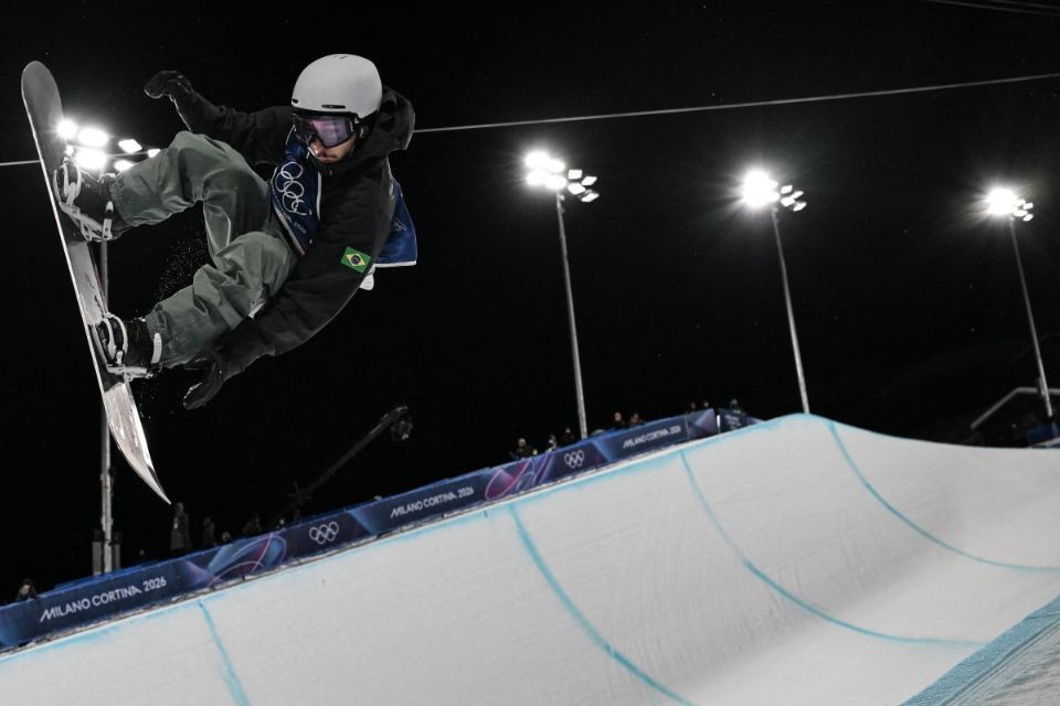 Brasileiro Augustinho Teixeira durante participação nos Jogos Olímpicos de Inverno/JEFF PACHOUD / AFP