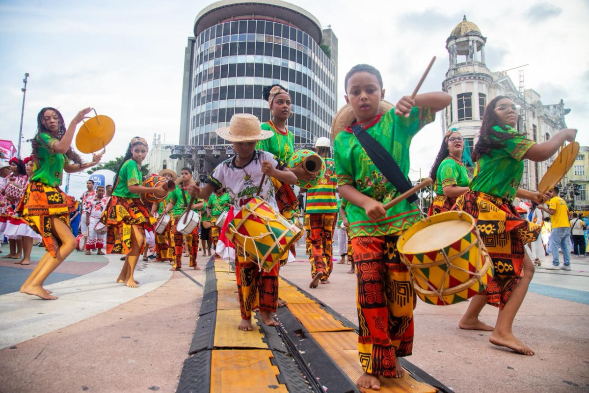 Apresentação de Tumaraca no carnaval do Recife  (Foto: Karol Rodrigues/DP Foto)