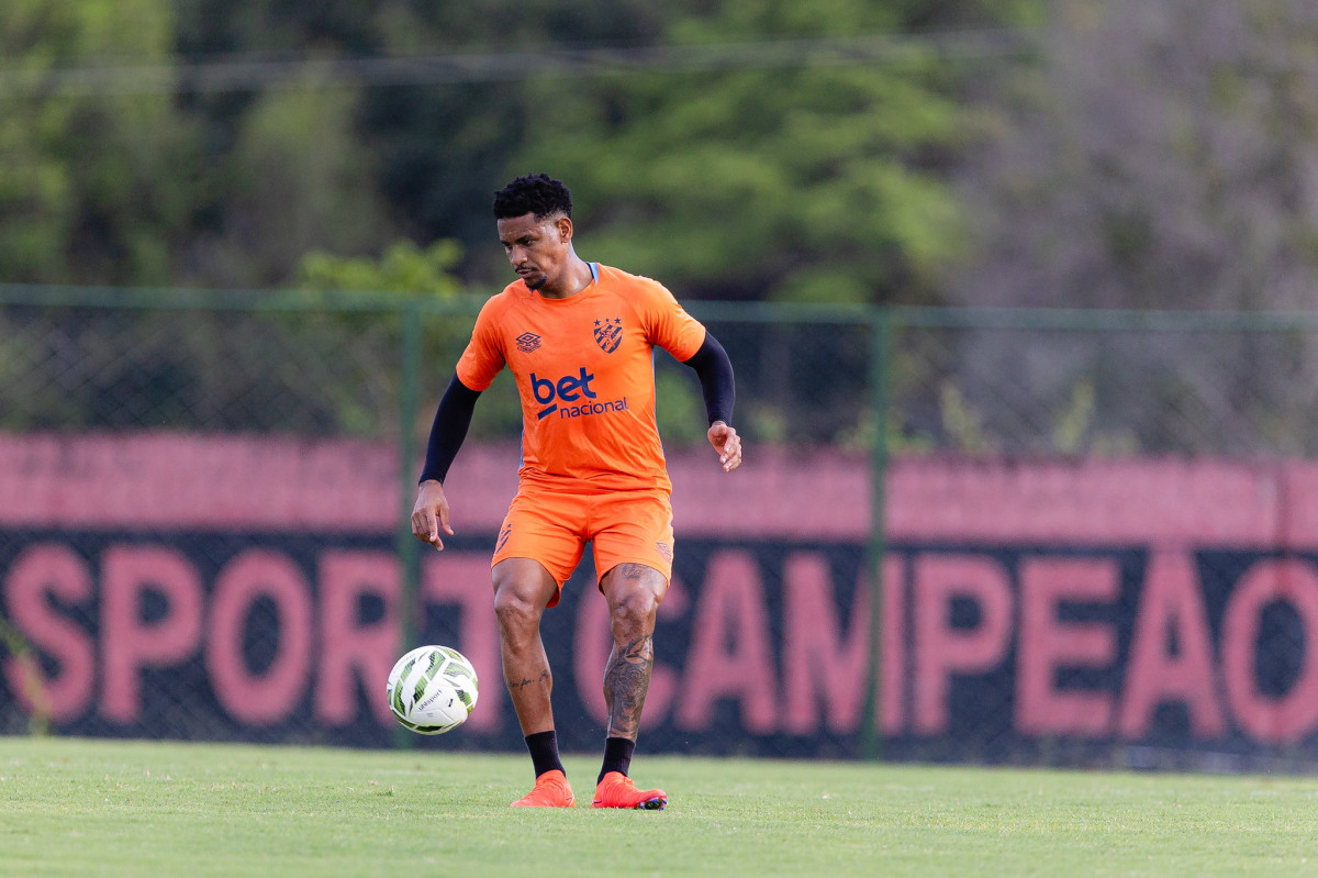 Felipinho, lateral esquerdo do Sport/Paulo Paiva/Sport