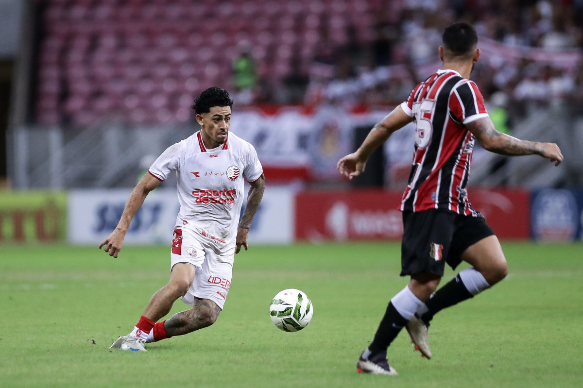 Dodô, meia do Náutico/ Rafael Vieira