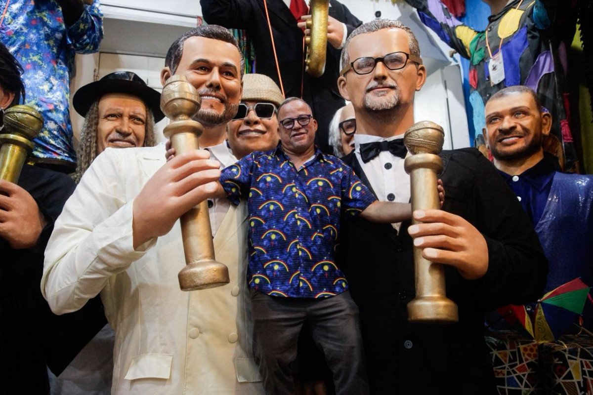 Bonecos gigantes foram confeccionados pelo bonequeiro Mestre Camarão/Foto: Marina Torres/DP Foto