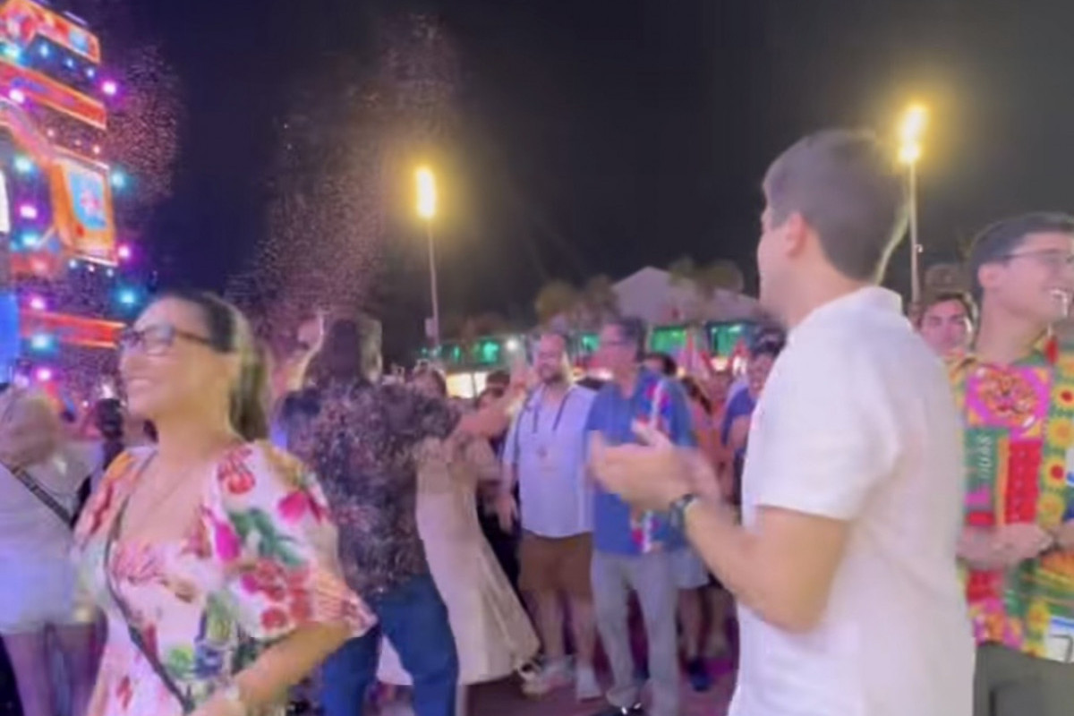 Janja e João Campos comparecem ao segundo dia de carnaval no Recife/Foto: João Campos via Instagram