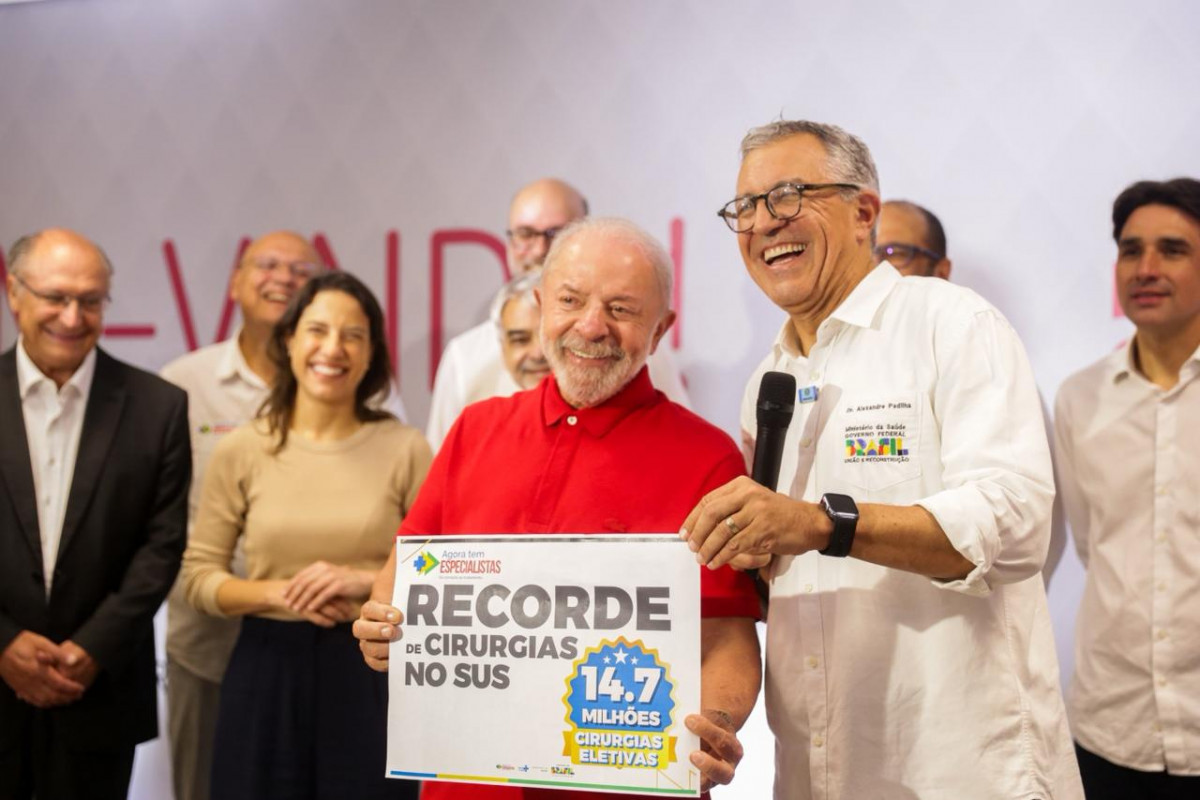 Presidente Lula (PT) visita fábrica da farmacêutica Aché, no Cabo de Santo Agostinho  (Foto: Crysli Viana/ DP Foto)