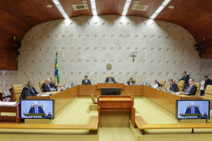 Sess&atilde;o plen&aacute;ria do STF