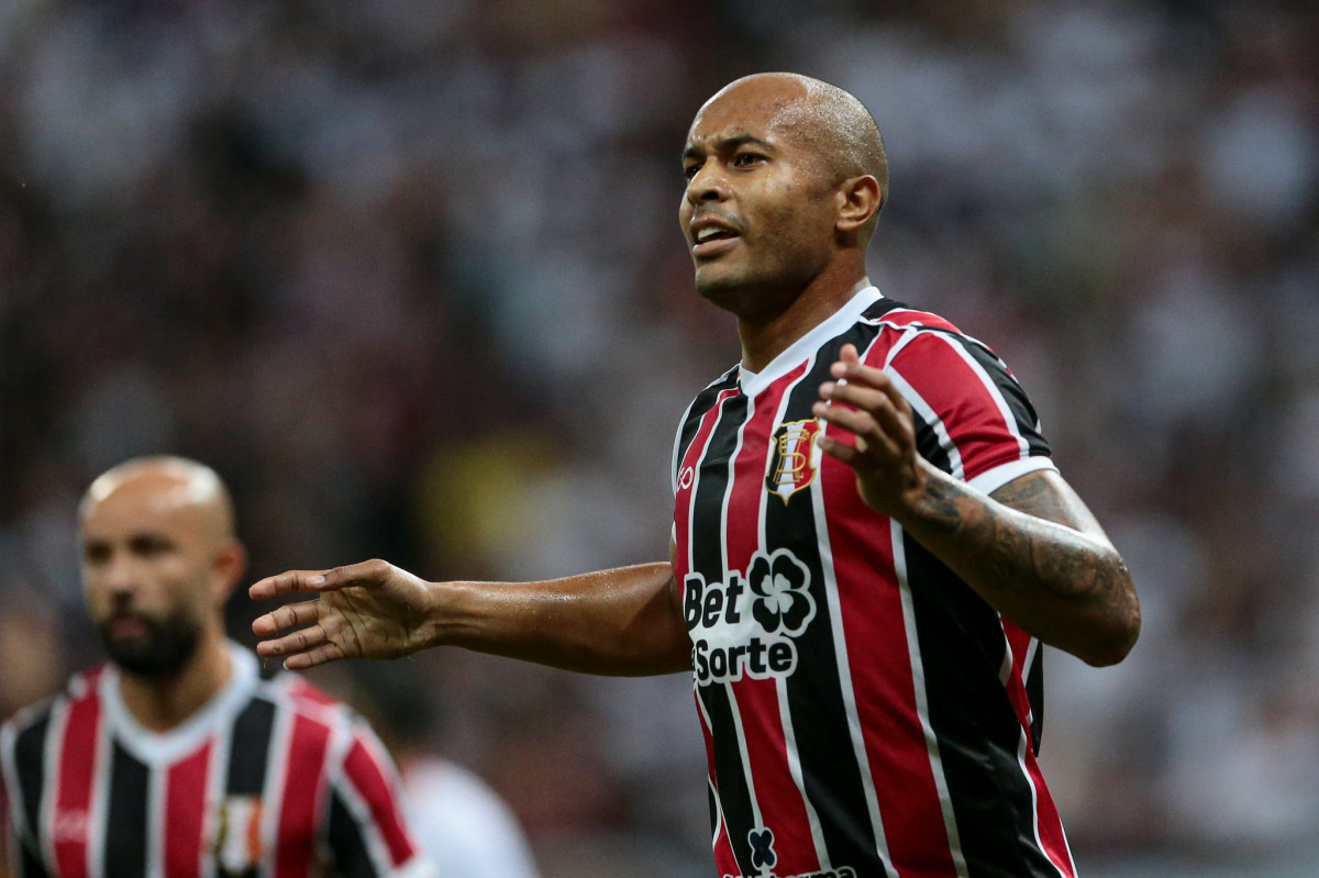 Quirino, atacante do Santa Cruz/ Rafael Melo/FPF