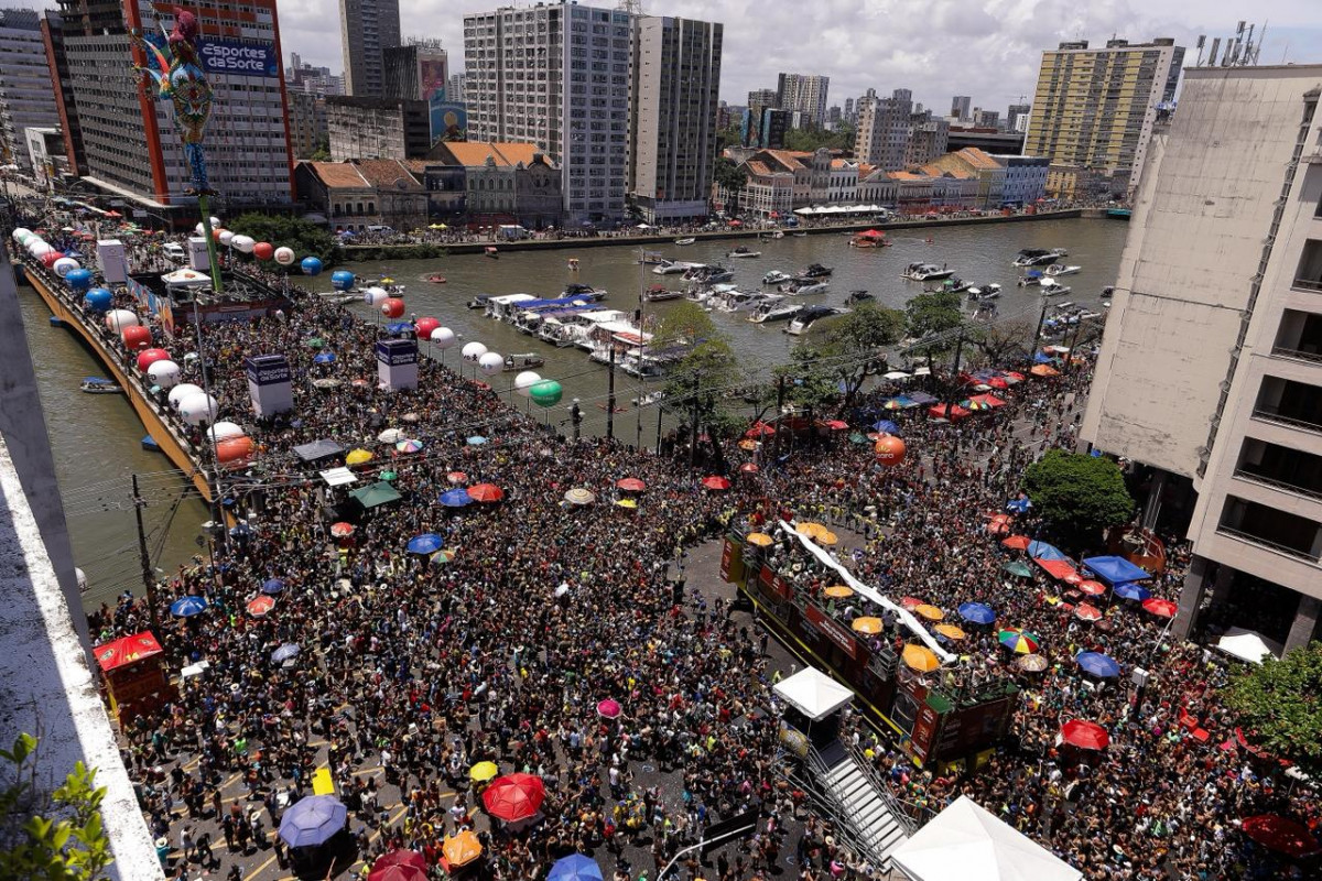 Desfile do Galo da Madrugada 2026/Rafael Vieira/DP Foto