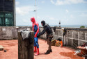 Homem-Aranha faz performance famosa no Alto da S&eacute; de Olinda no Carnaval - MARINA TORRES/DP FOTO