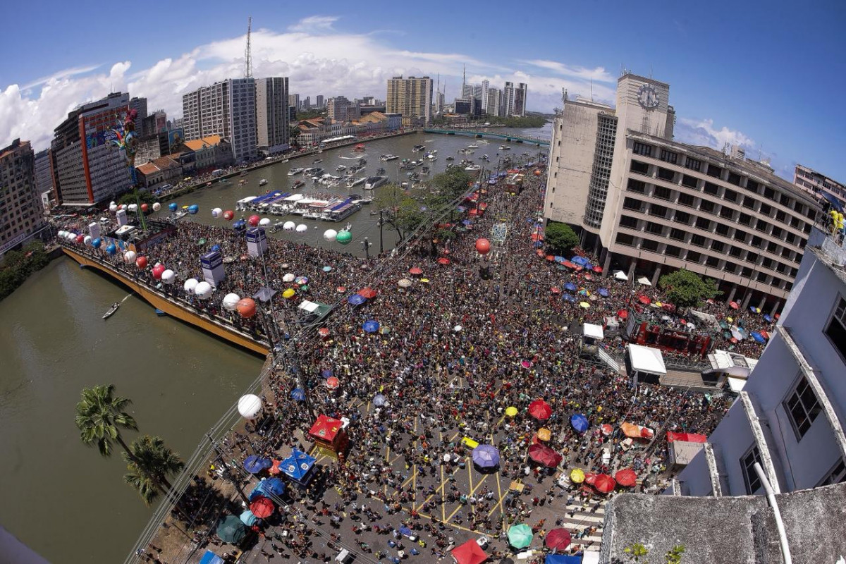 Desfile do Galo da Madrugada 2026 (Rafael Vieira/DP Foto)