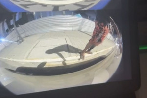 Flanelinha danifica carro em Boa Viagem