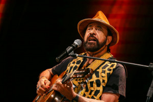 Poeta, cantador e compositor baiano Xangai