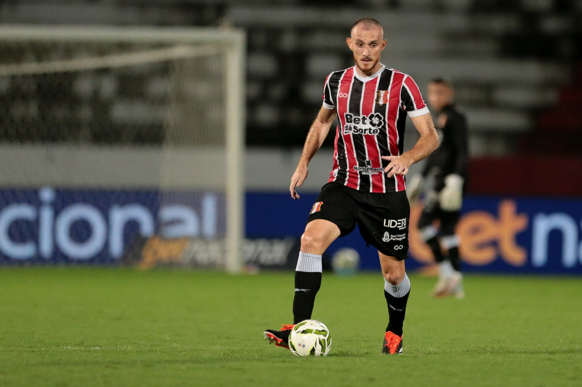 Ianson, zagueiro do Santa Cruz/Rafael Melo/FPF