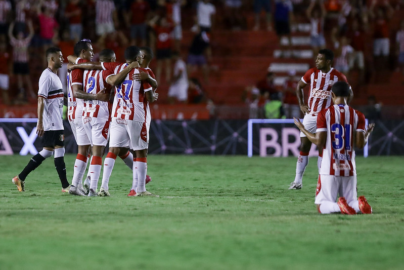 O Náutico venceu o Santa Cruz e está classificado para a final do Pernambucano de 2026/ Rafael Vieira/CNC