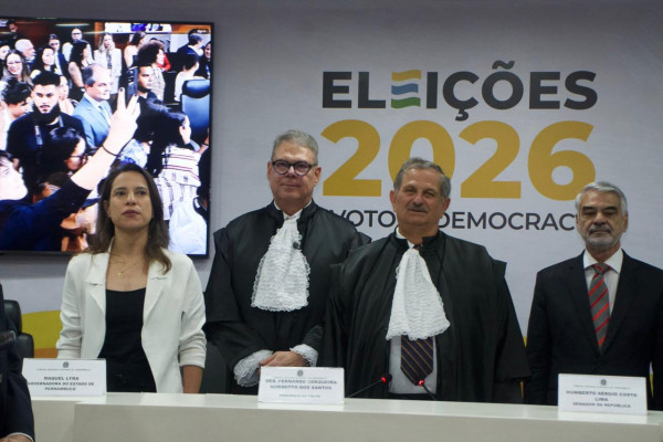 Cerimônia de posse do vice-presidente do TRE-PE Erick Simões
 (Francisco Silva/ DP foto)