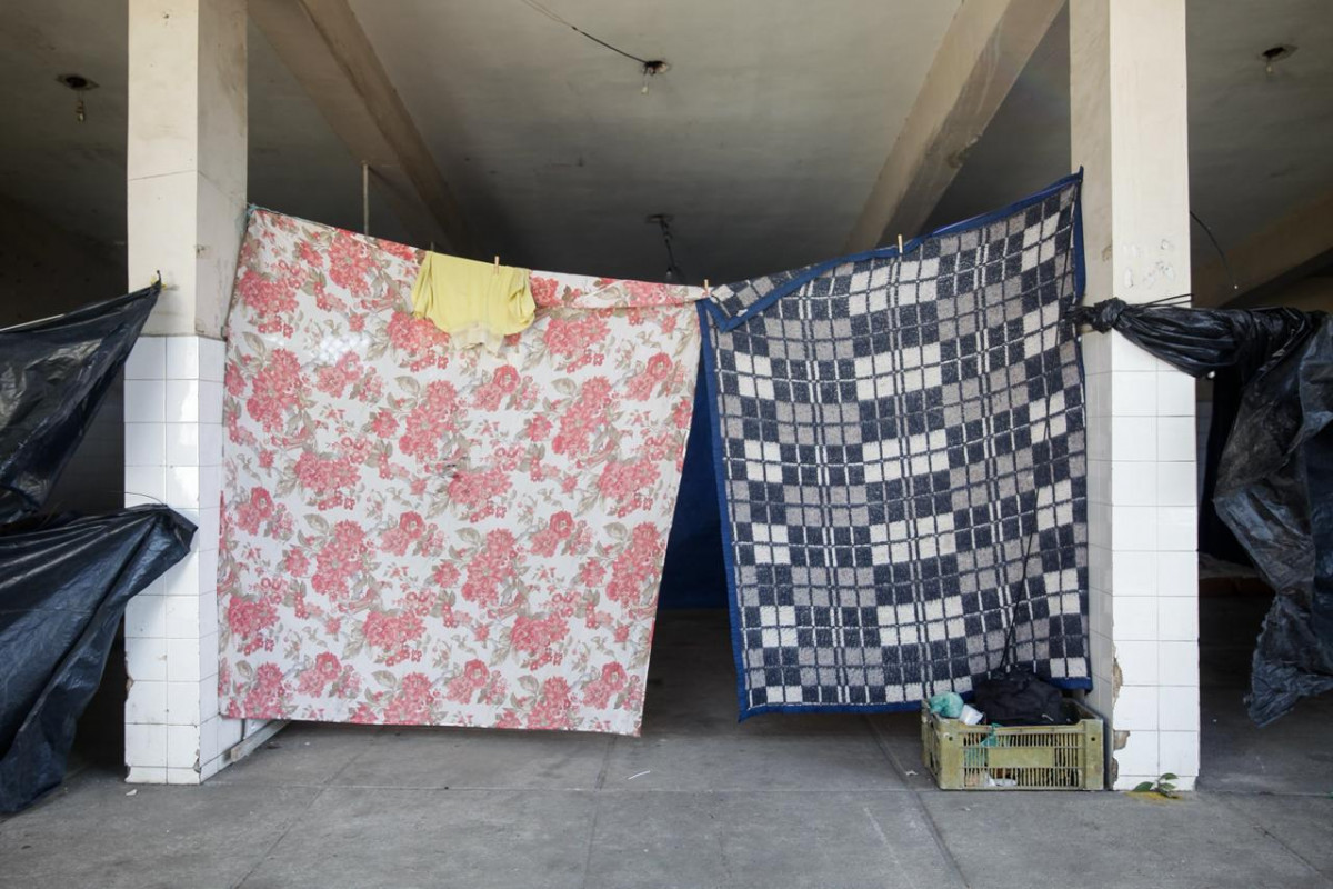 A entrada de uma das casas da Ocupação Frei Sérgio (Foto: Marina Torres/DP Foto)