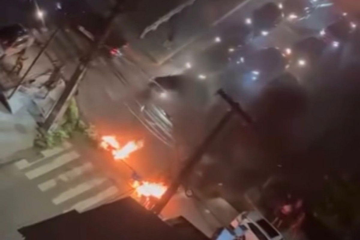 Protesto interdita vias em Boa Viagem (Foto: Reprodução/Instagram)