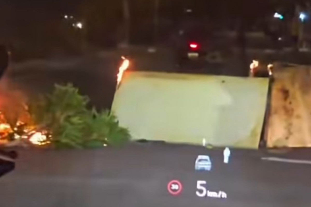 Protesto interdita vias em Boa Viagem (Foto: Reprodução/Instagram)