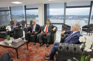 Presidente do STF reuni-se com Senador Davi Alcolumbre, Presidente do Senado Federal, Deputado Hugo Motta, Presidente da C&acirc;mara dos Deputados, Ministro Vital do Rego Filho, Presidente do Tribunal de Contas da Uni&atilde;o e Hindenburgo Chateaubriand, Vice-Procurador Geral da Rep&uacute;blica.