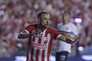Paulo S&eacute;rgio, atacante do N&aacute;utico