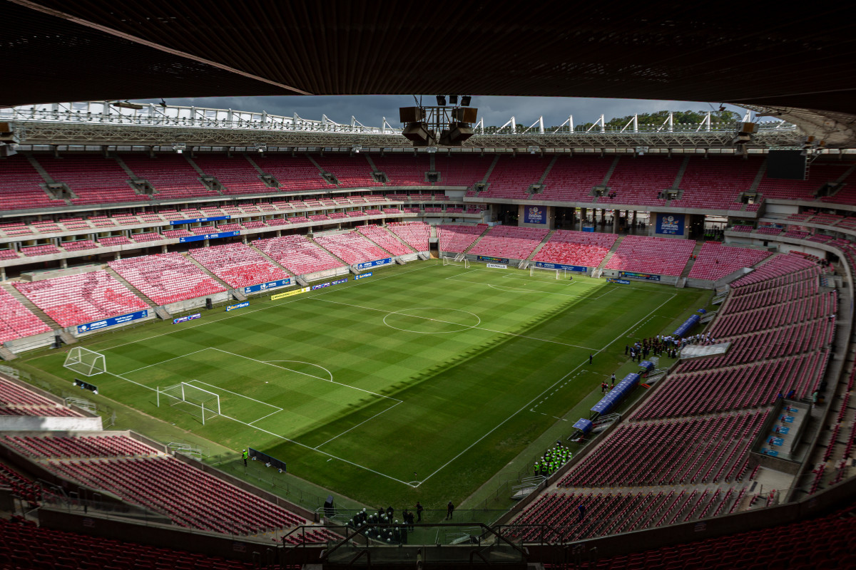 Dinheiro ou final em casa? Sport e Náutico podem lucrar até R$ 800 mil a mais caso finais sejam na  Arena de Pernambuco/Foto: Rafael Vieira/FPF