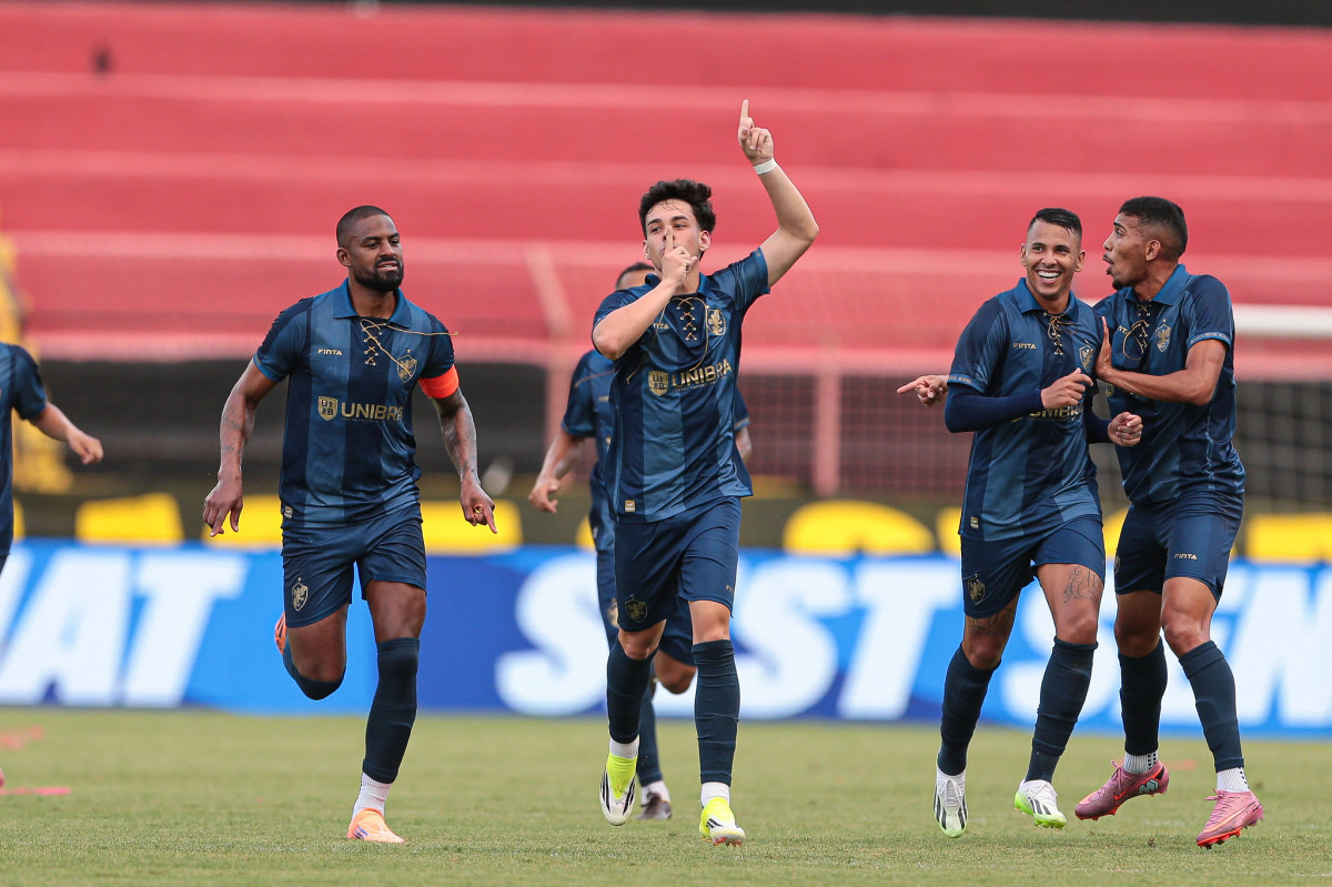 Diego Guerra marcou um dos gols da semifinal do Pernambucano contra o Sport/Rafael Melo/FPF