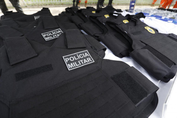 Coletes balísticos nível IIIA serão distribuídos conforme a demanda das unidades operacionais (Foto: Hesíodo Góes/Secom)