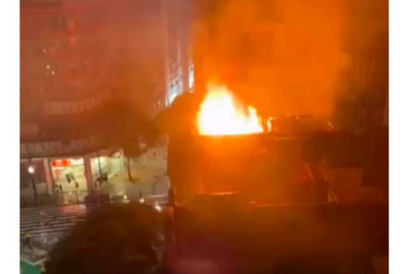 Reprodução/Redes sociais /Incêndio em prédio da USP