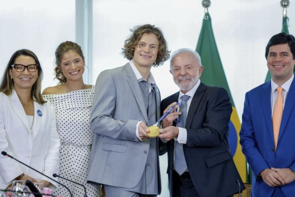 Encontro entre Lucas Pinheiro, medalhista olímpico, e o presidente Lula/Ricardo Stuckert / Presidência da República