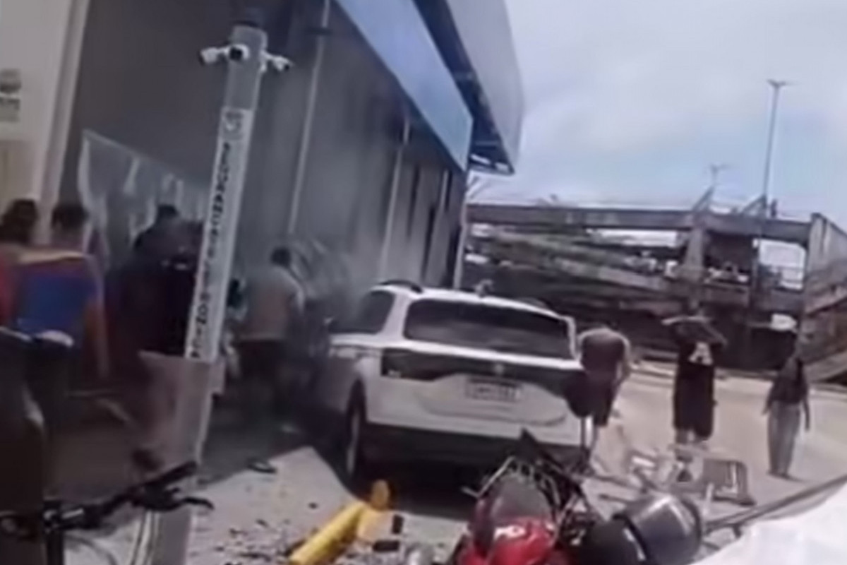 Mulher vai a óbito em acidente no bairro da Imbiribeira, no Recife./Reprodução/Redes Sociais