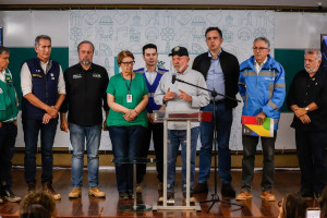 Governo Federal promete reconstru&ccedil;&atilde;o de &aacute;reas afetadas por enchentes