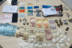 Material apreendido pela Pol&iacute;cia Militar.