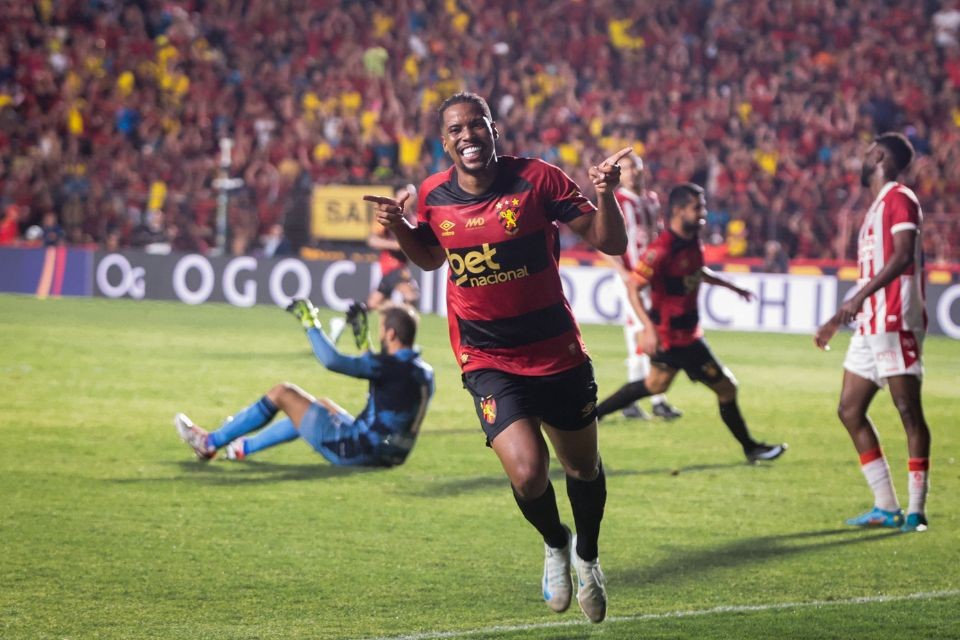 Partida entre Sport x Náutico na Ilha do Retiro/Sandy James / DP Foto